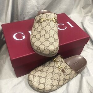 Gucci Women's Authentic Sandals